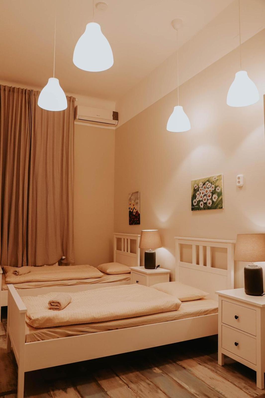 Rooms For Rent In Centre Будапеща Екстериор снимка