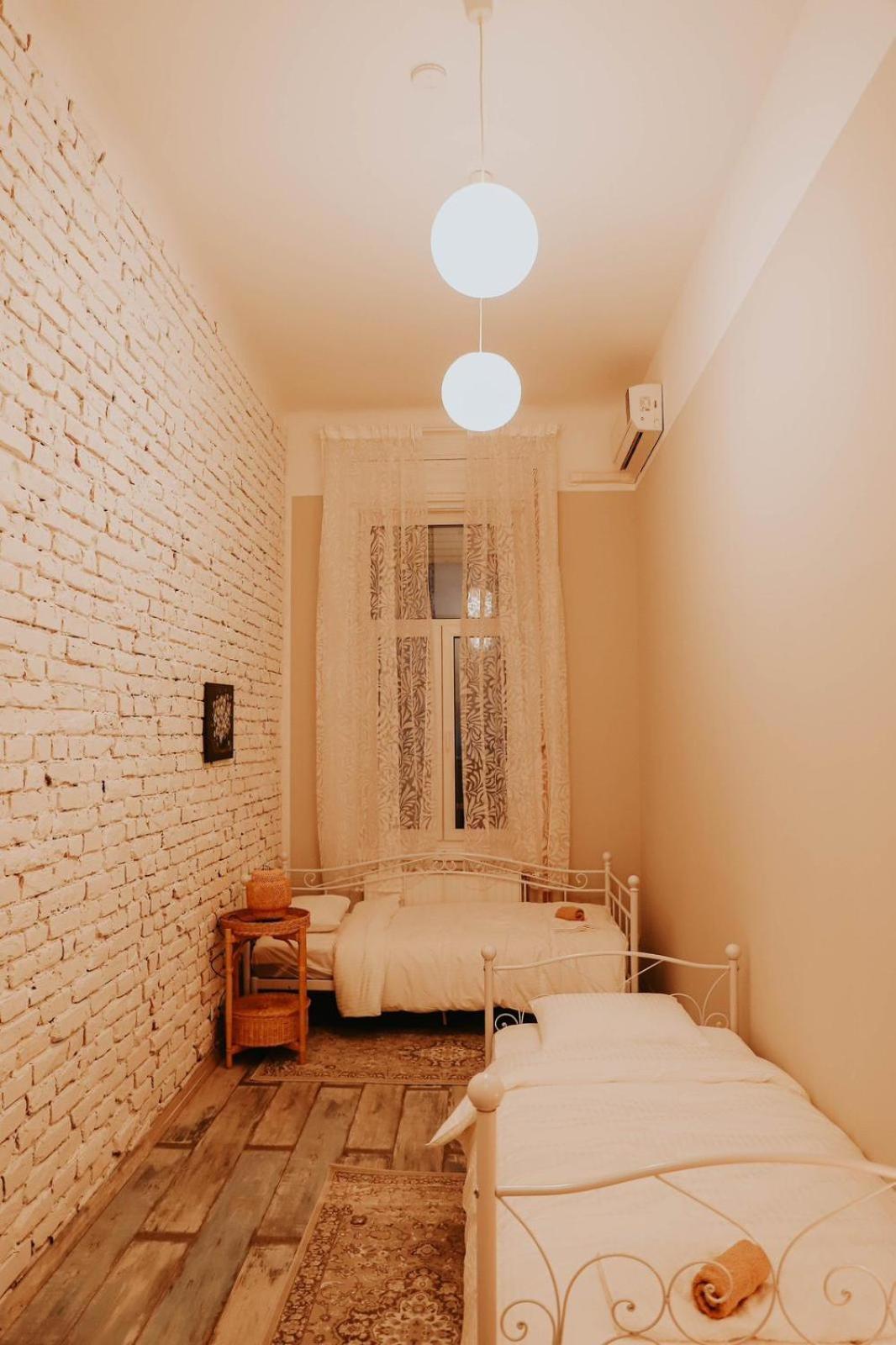 Rooms For Rent In Centre Будапеща Екстериор снимка