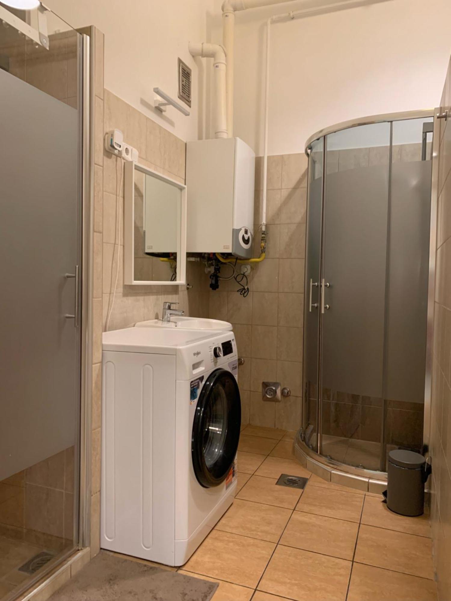 Rooms For Rent In Centre Будапеща Екстериор снимка