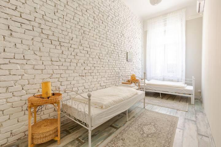Rooms For Rent In Centre Будапеща Екстериор снимка